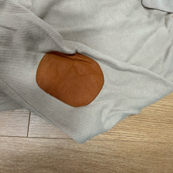 Men’s long sleeve or this cotton poly blend with leather on elbows - Picture 3 of 5
